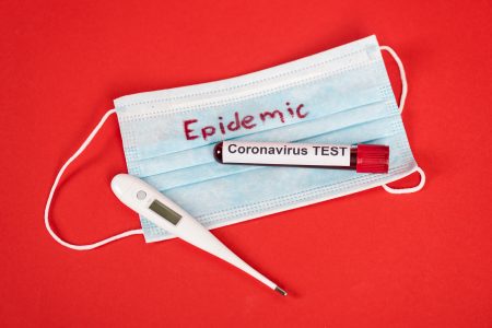 Negatív a koronavírusos kislány családjának első tesztje