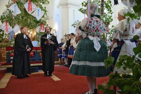 Pünkösdi istentiszteletek Vásárhelyen és országszerte