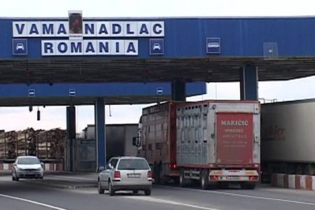 Órákat kell állni a román határon