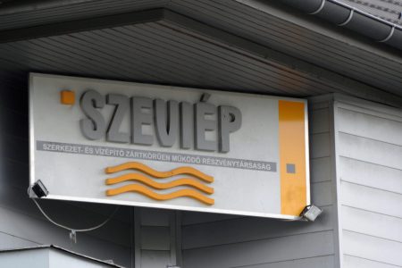 Szeviép-ügy: Elnapolta a határozathirdetést a harmadfokon eljáró Pécsi Ítélőtábla