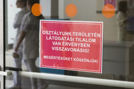 Régiónkban körös-körül látogatási tilalmat rendeltek el, Csongrád-Csanádban még nem