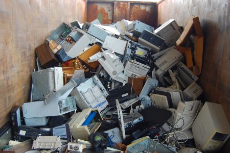 Elektronikai hulladékgyűjtés lesz a Serháztéren
