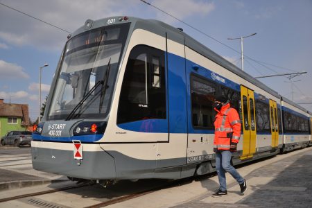 Szeretne jegyellenőr lenni a tram-trainen? Már jelentkezhet