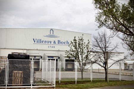 Közleményben cáfolja a Villeroy & Boch a Promenádot