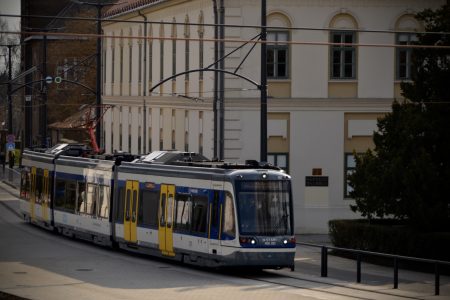 Vásárhelytől Szabadkáig érne a tram-train vonal – kiírták a közbeszerzést
