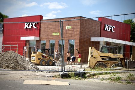Már toborozzák a munkaerőt a vásárhelyi KFC-be