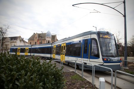 Nem tudja tartani a menetidőt a tram-train