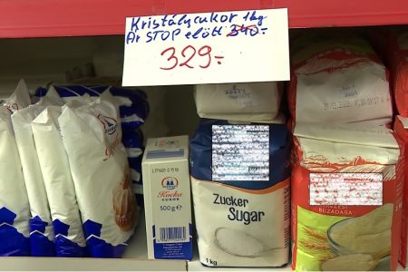 Meghosszabbítaná az árstopot a kormány