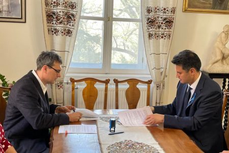 Szerződést írtak alá a játszóterek idei fejlesztésére