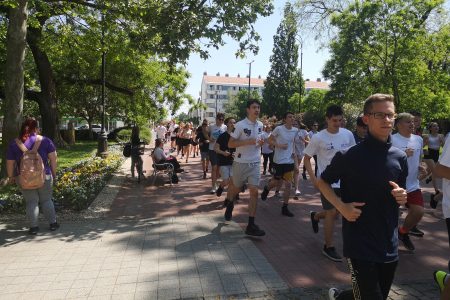 A Toborzó Emlékfutáson az Eötvös diákjai is rajthoz álltak