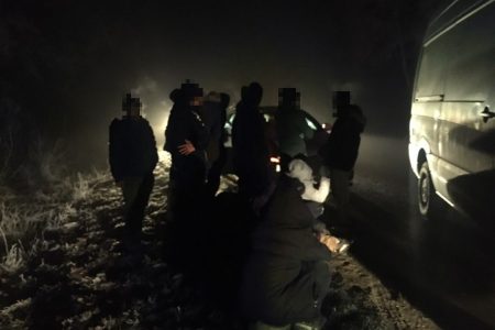 29 migránst csempészett az ukrán sofőr