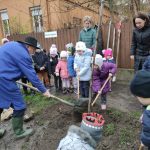 faültetés a református óvodánál (20)