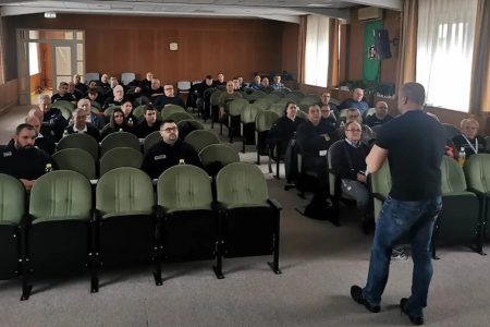 Közlekedésbiztonsági képzést kaptak a megyei polgárőrök