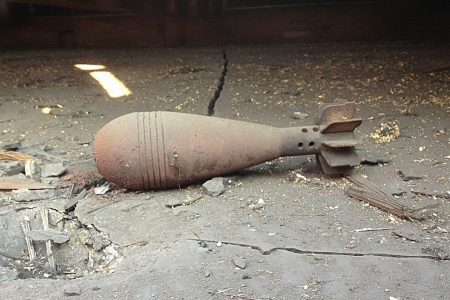 Kerekes kukában tolta haza a rombológránátokat