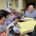 Ételosztás a mátyás utcai olvasókörben (33)