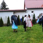 Kankalin néptáncegyüttes locsolkodik (14)