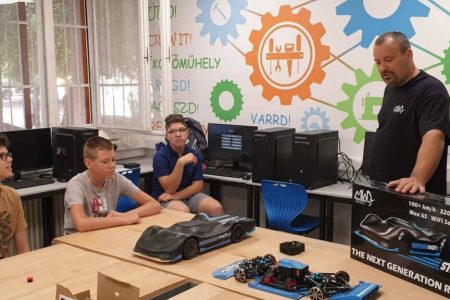 Digitális nyári tábort rendeznek a Cseresnyésben