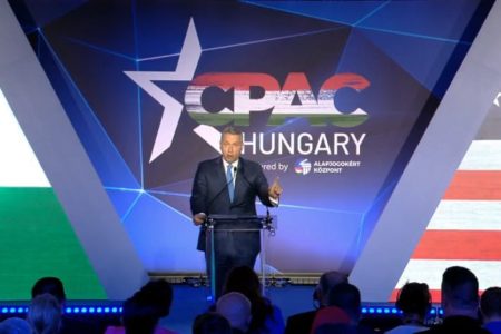 Újságírókat dobtak ki a CPAC Hungary-ről, ahol Lázár is beszédet mondott