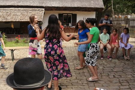 “Jövőre is visszajövünk!” – táncházzal zárult a roma hagyományőrző tábor 