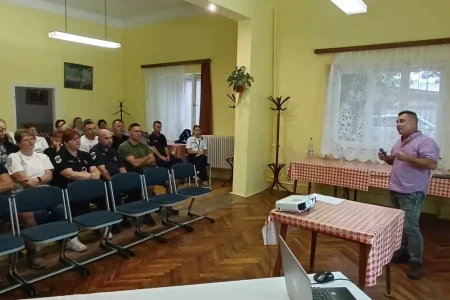Környezet- és természetvédelmi oktatáson vettek részt a csongrád-csanádi polgárőrök