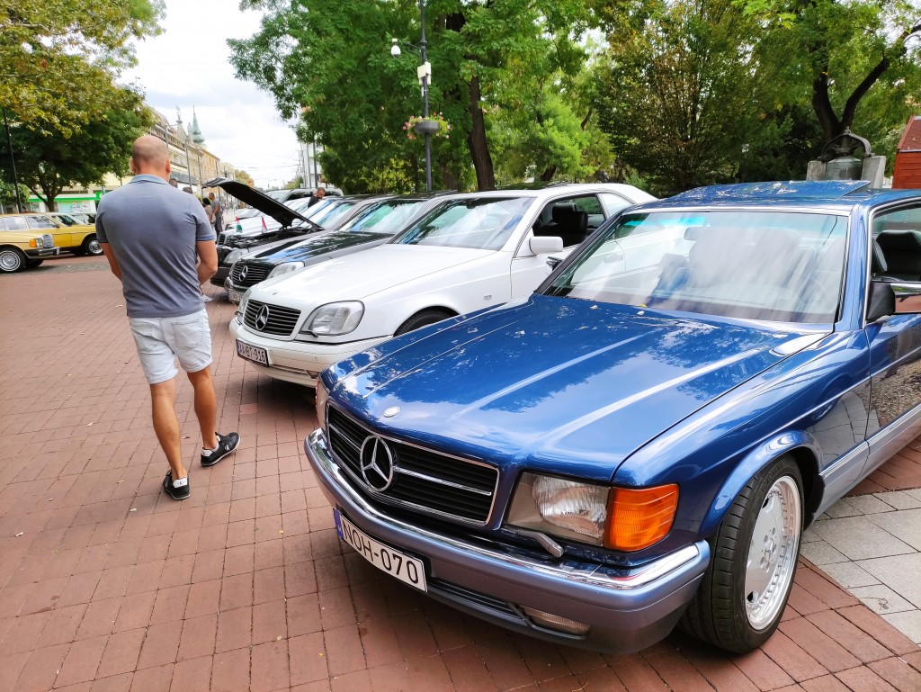 Mercedes kiállítás a Kossuth téren (17)