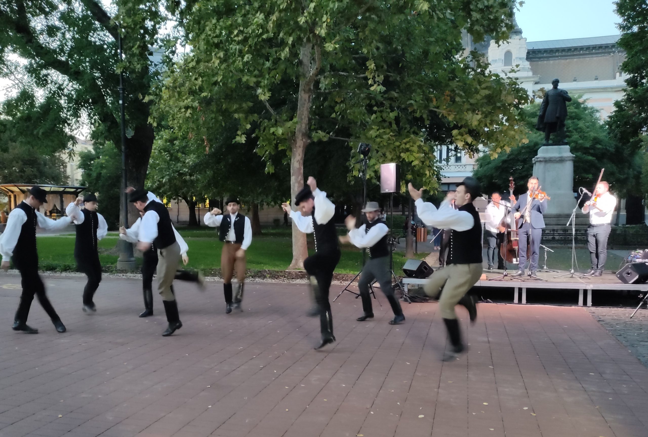 Kossuth toborzó2721