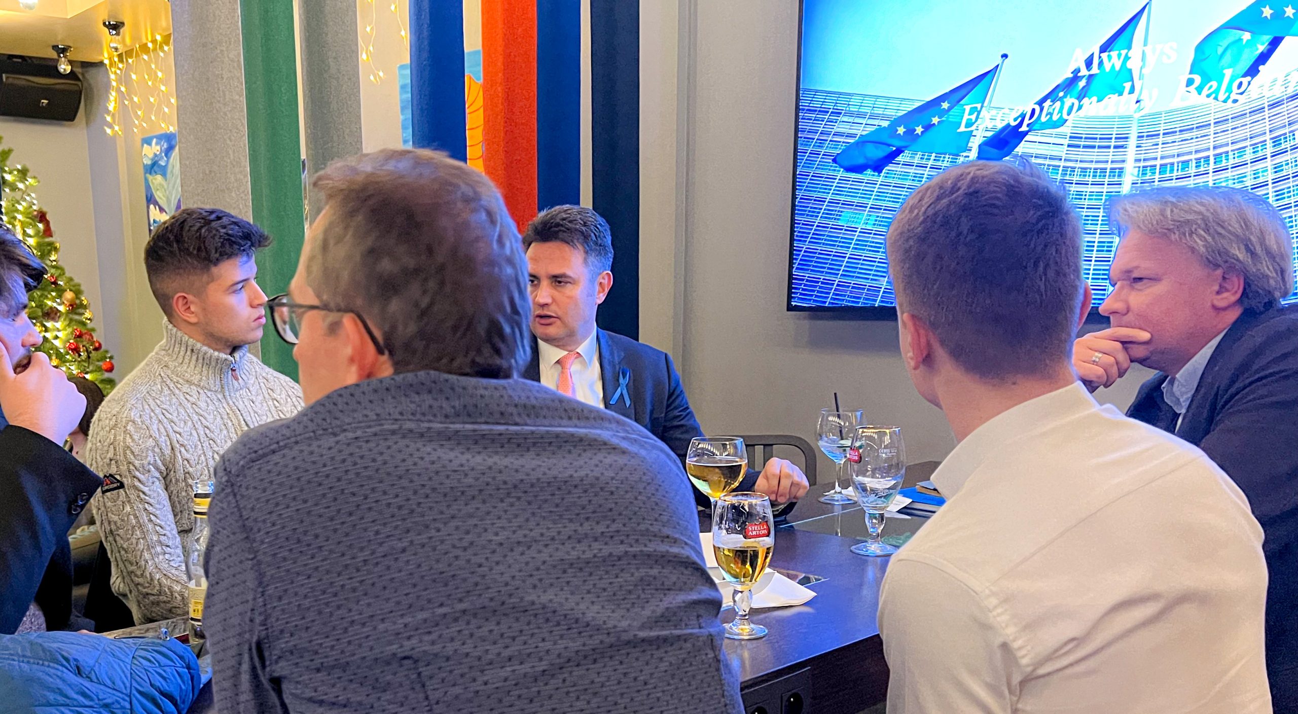 116DD8C1-2AB7-41C5-AD7D-EFA7AF74D73C