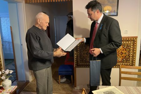 A hosszú élet titka a szeretet és egy nyeletnyi pálinka