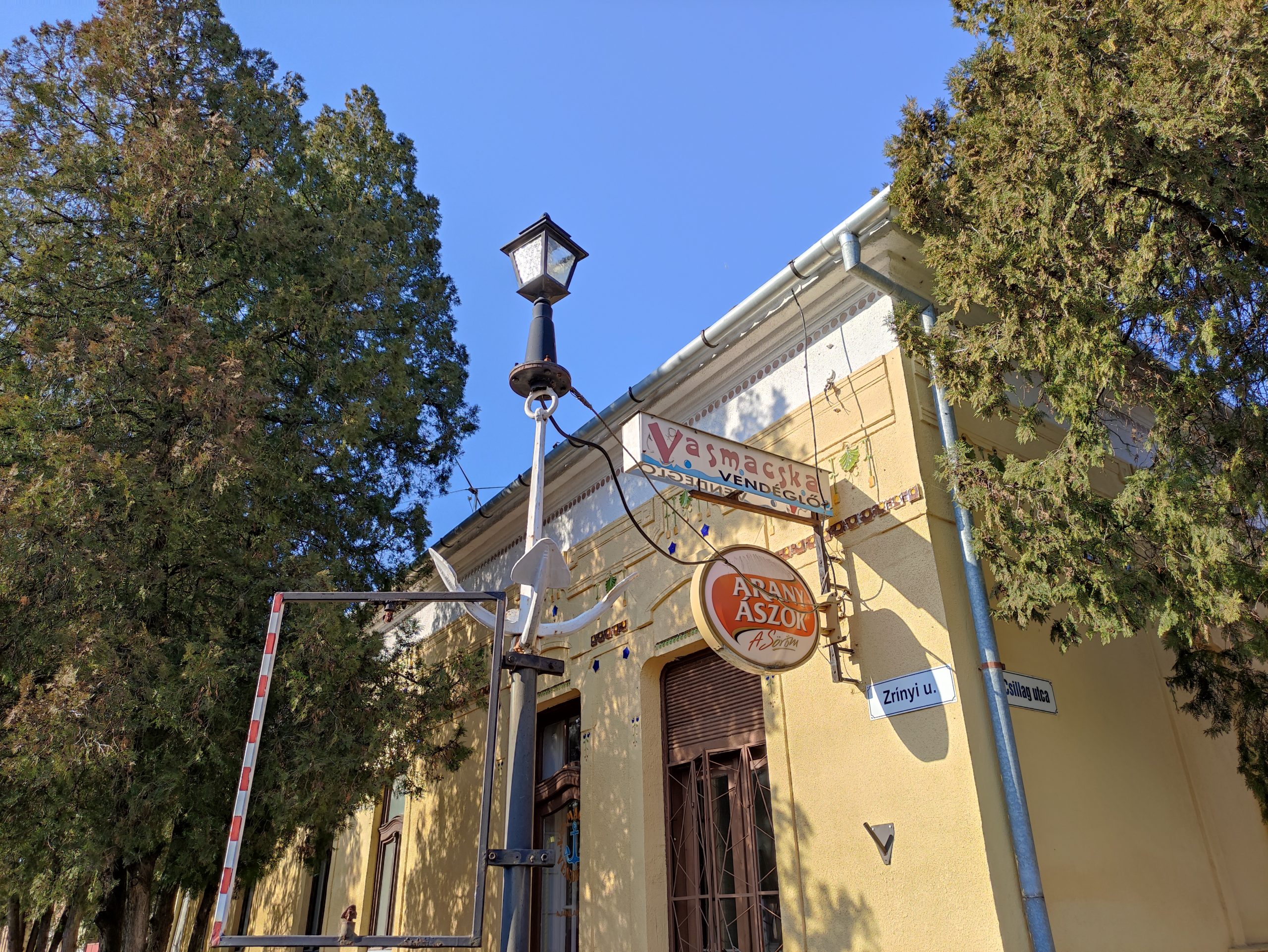 kocsmá (3)