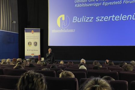 Bulizz szertelenül! – Lányi Lala segít a vásárhelyi drogprevencióban