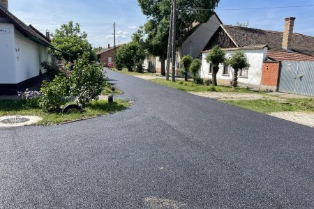Haladnak az útfelújítások