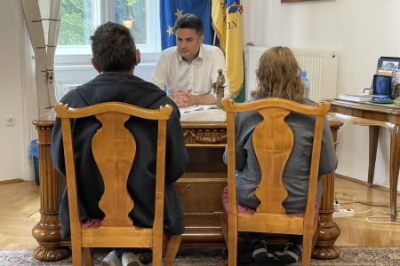 Ismét lakás- és megélhetési problémákkal fordultak legtöbben a polgármesterhez