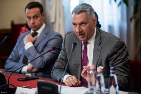A DK után Lázár is beleállt a Coca-Colába
