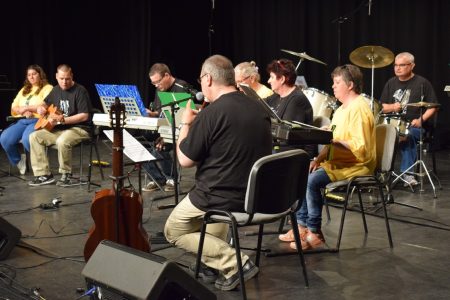 Különleges koncerttel érkezik szombaton az Arpeggio Nuovo színkottás zenekar