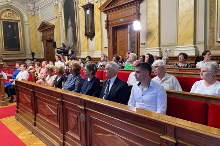 Díszközgyűlésen adták át a városi kitüntetéseket