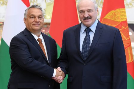 Gratulált a fehérorosz diktátor Orbán Viktornak és az államfőnek augusztus 20-a alkalmából