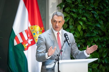 Lázár János IC-k felújítására tett ígéretet