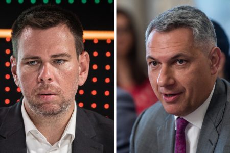 Lázár Jánosék jogszabály-tervezete kötelezővé tenné parkolóhelyek létesítését kocsmák és hajléktalanszállók előtt is