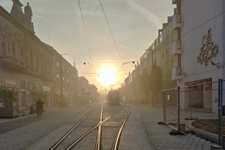 Köddel nyitott a vásárhelyi reggel