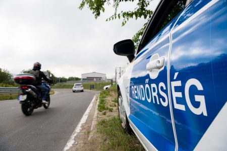 Hétfőtől nagy ellenőrzésbe kezdenek a rendőrök