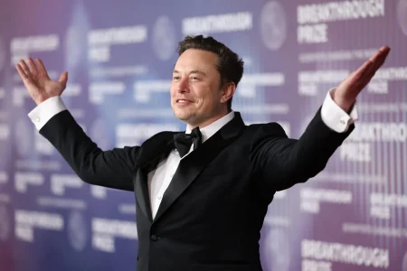 Elon Musk jó ötletnek tartja a Röszke–Brüsszel „migránsbuszt”