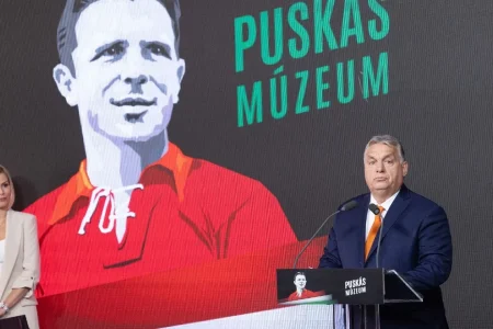 Öcsi bácsival sosem kapott ki a magyar válogatott – efféle alternatív ismeretekkel nyitotta meg Orbán Viktor a Puskás Múzeumot