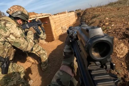 Az árokharcászatot gyakorolták a vásárhelyi katonák – videó
