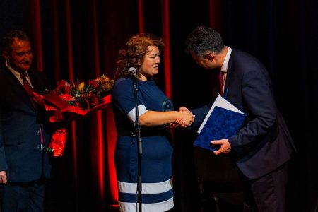 „Isten engem azért teremtett cigánynak, mert nagyon szeret” – 2024 Bogdán László díjasa Oláh Borbála