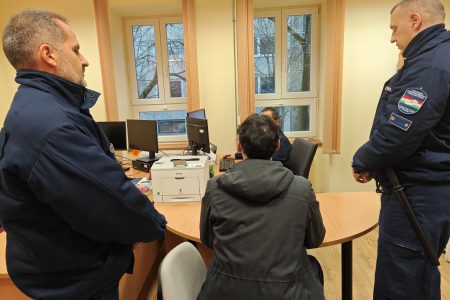 Szegeden akart házasodni egy marokkói férfi – házassági iratok helyett kiutasítást kapott