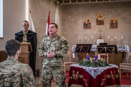 A vásárhelyi katonák már meggyújtották az első adventi gyertyát
