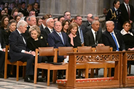 Összeültették Trumpot és Obamát – eltemették a százévesen elhunyt Jimmy Cartert