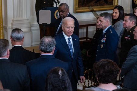 A legmagasabb amerikai kitüntetést vehette át Joe Bidentől Soros György, Ralph Lauren és Lionel Messi