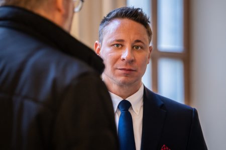 Letartóztatásból is évente százmilliót kereshet végrehajtói irodájával Schadl György