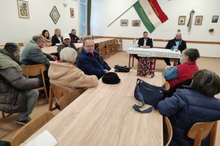 Új közvilágítást ígért és térfigyelő kamerákat telepítene a Szabadság térre Jovány Gyula